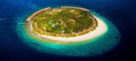 Pohled na hotel J Resort na Alidhoo, Maledivy