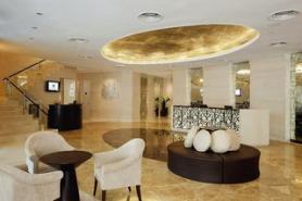 Maledivský hotel Traders Male s posezením