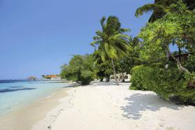 Maledivský hotel Club Faru s pláží