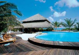 Maledivský hotel Filitheyo Island Resort s bazénem