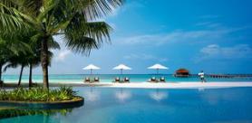 Maledivský hotel Kanuhura Resort s pláží