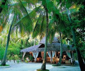 Maledivský hotel Diamonds Thudufushi Island Resort - bungalov