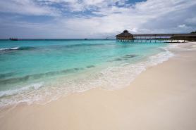 Maledivy - jedna z pláží