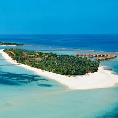 Maledivský hotel Kanuhura Resort