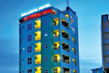 Maledivský hotel Nalahiya